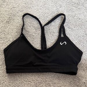 Sleek Black Sports Bra